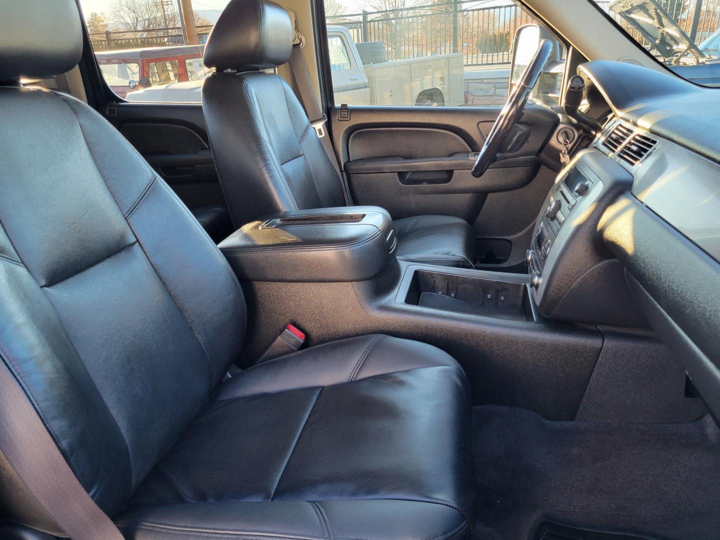 2014 Black /Black Chevrolet Silverado 2500HD LTZ (1GC1KYE87EF) with an 6.6L Duramax V8 engine, Allison Automatic transmission, located at 450 N Russell, Missoula, MT, 59801, (406) 543-6600, 46.874496, -114.017433 - Photo#10